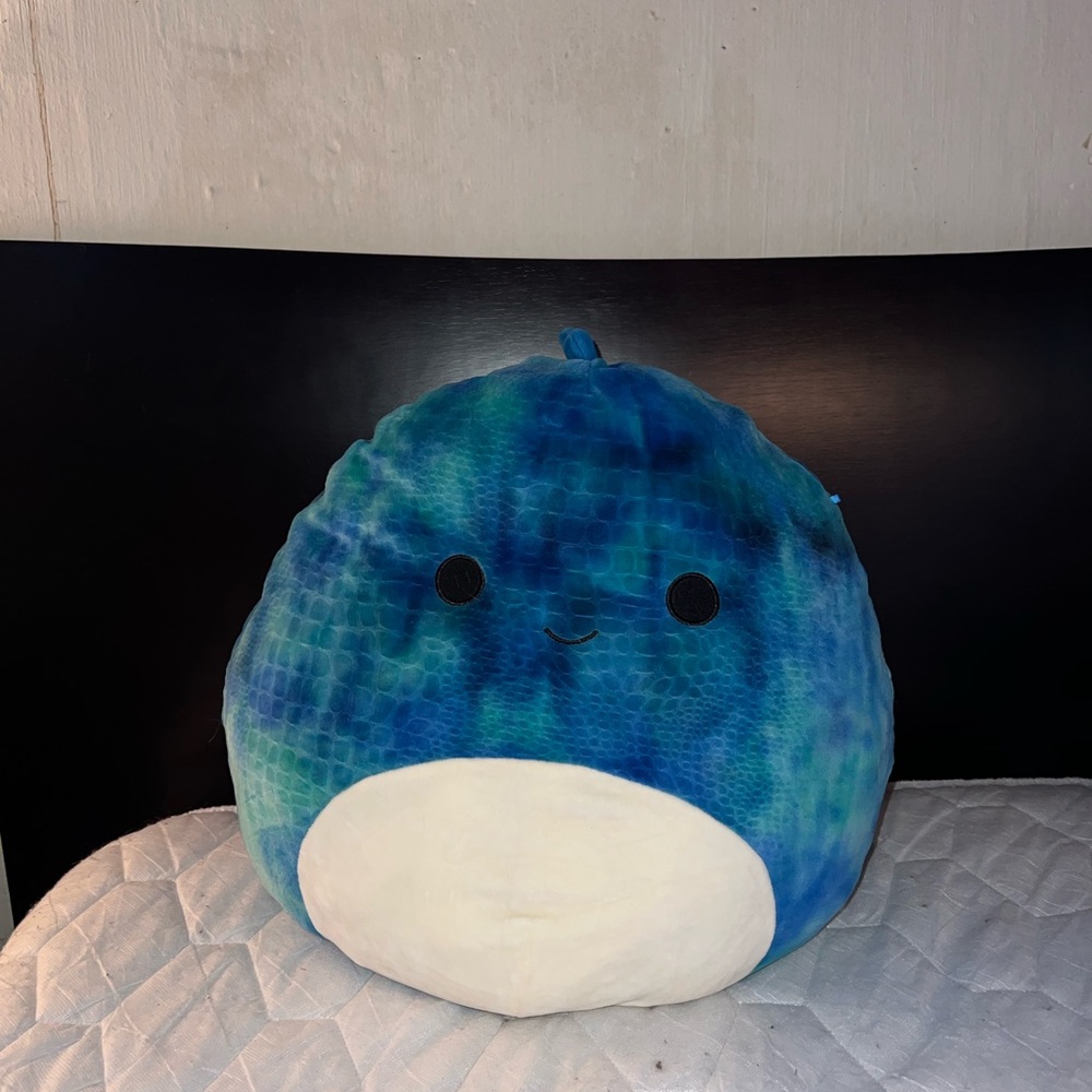 Damien the dinosaur squishmallow